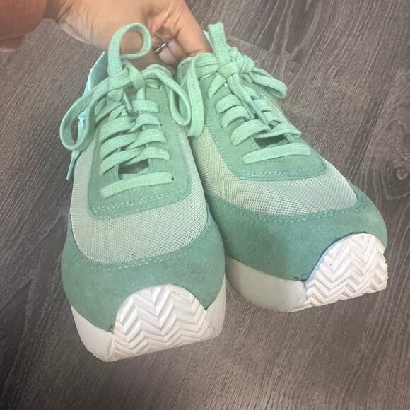 Volatile Kicks Cody Platform Fashion Sneakers Womens 10 Studded Chunky Shoes Y2K